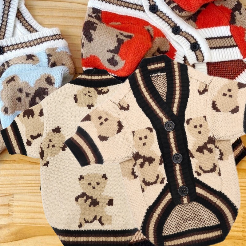 Winter Clothing In French - Ropa de Lujo para Perros, Suéter